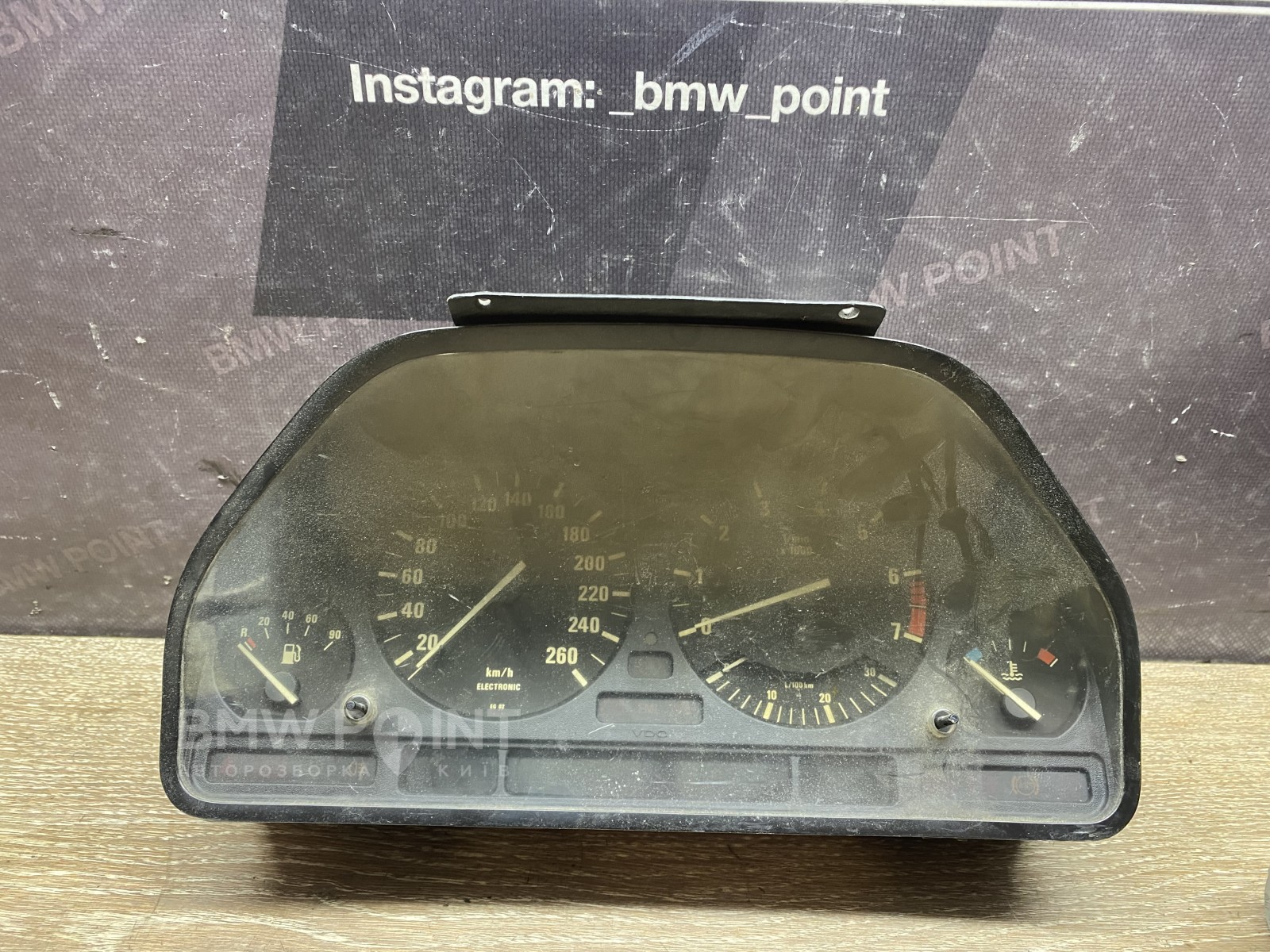 Панель приладів BMW E34 бензин VDO